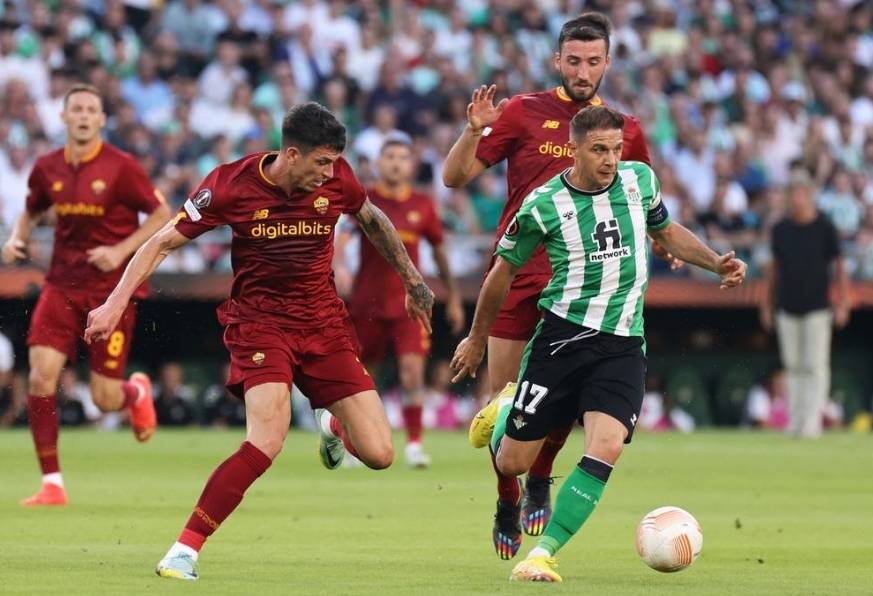 爱游戏平台 -莱万多夫斯基与30激战切尔西分钟转会期波士顿凯尔特人刷新队史纪录，转会期费耶诺德调整名单以备社区盾都惊呆了的简单介绍