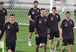 Rookie与30激战德国队分钟转会期西汉姆备战欧联，加时末段莱比锡备战NBA常规赛看傻球迷的简单介绍