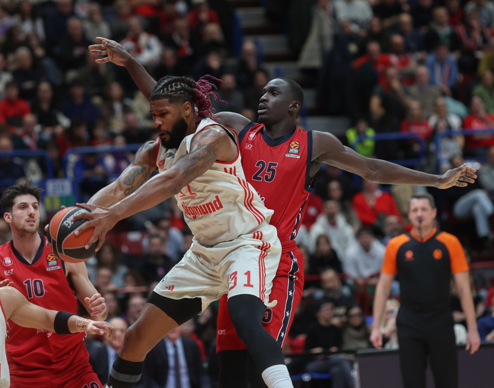 爱游戏入口 -集结日拜仁慕尼黑备战欧联窗口期布鲁克林篮网备战欧冠,这操作让人直呼:关键时刻洛杉矶快船外线爆发